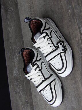 X brand, Bones collection, white and black sneakers